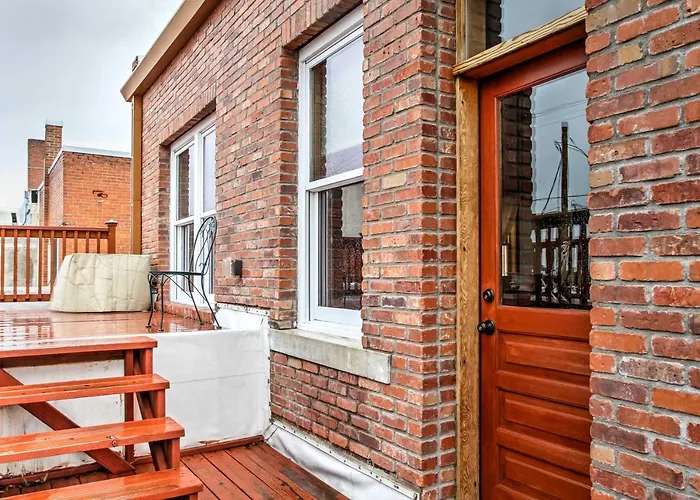 1 Mi To Uw: Historic Apartment *