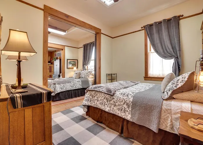 Apartment 1 Mi To Uw: Historic *